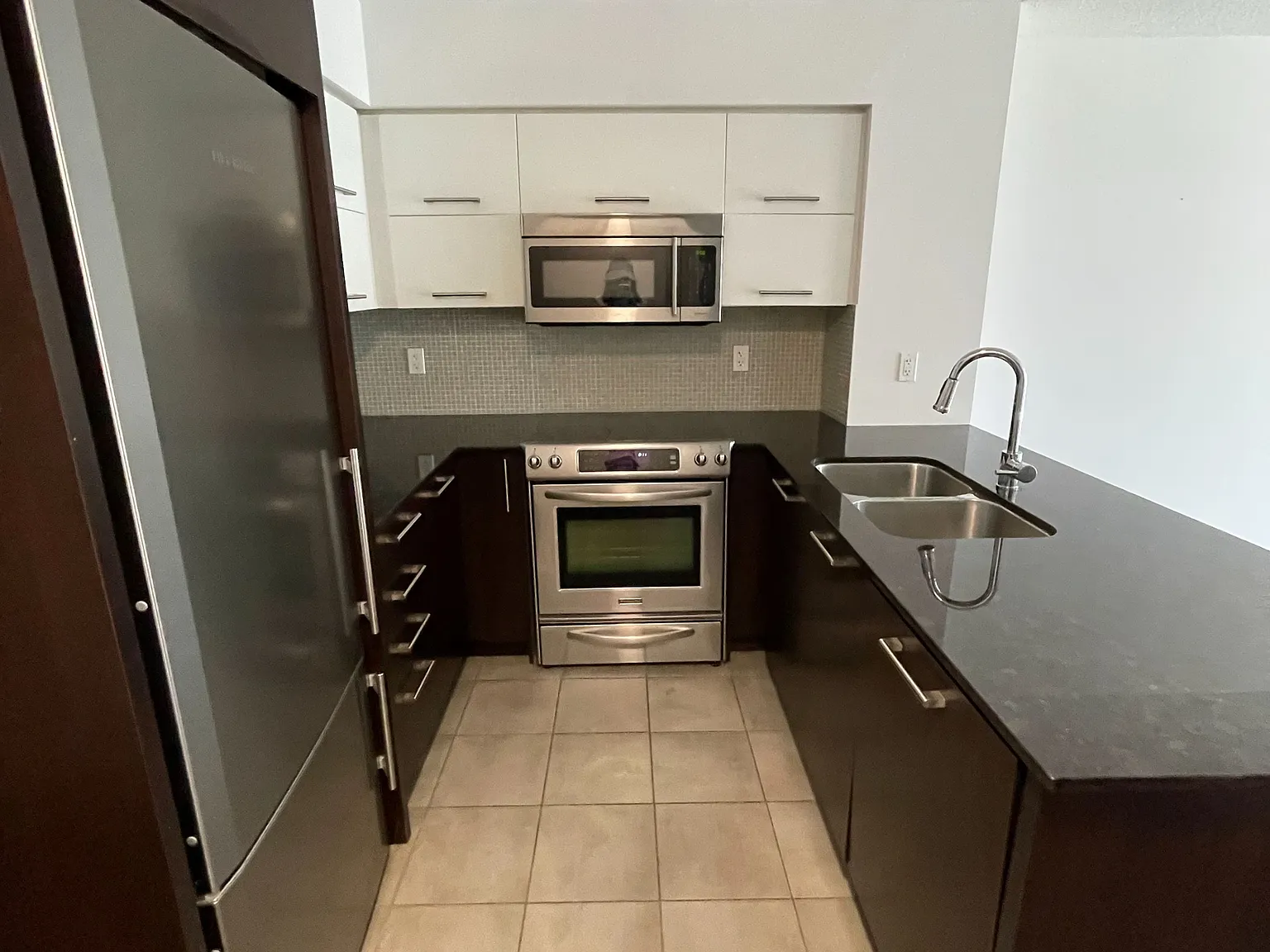 1 bed, $2,400 — Photo 2