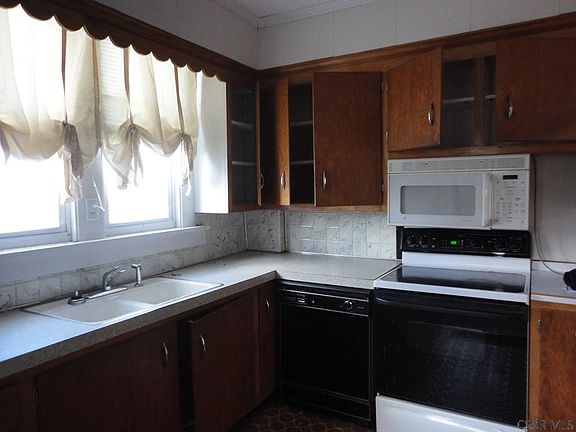 5th image of 187 Corliss St