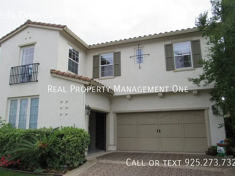 2585 Tamworth Ln — Photo 4