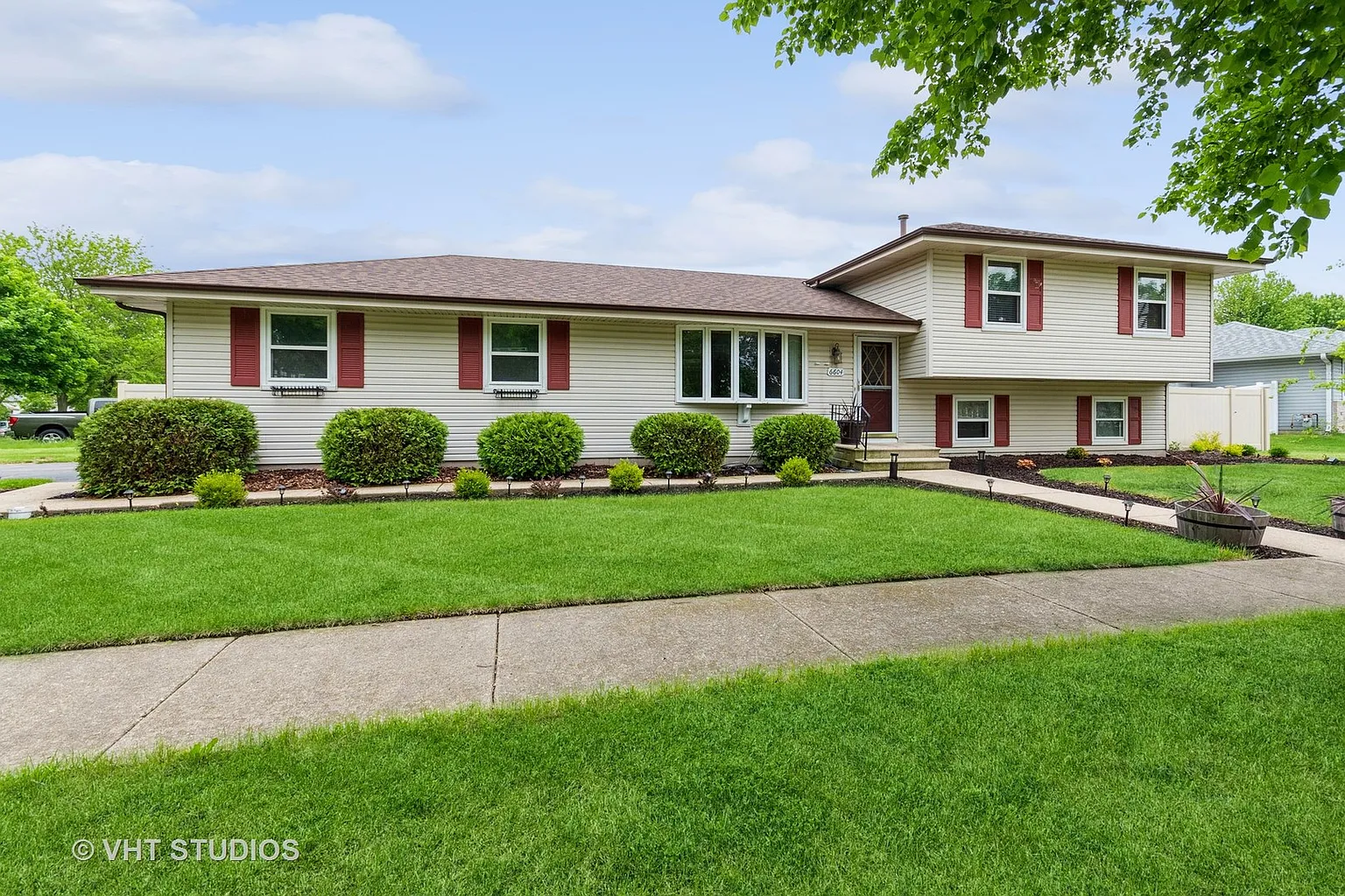 6604 Peyla Ln photo 1