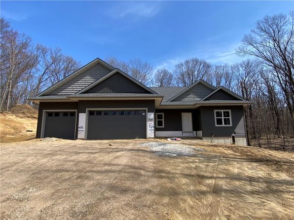 1907 Deepwood Court, Eau Claire, WI 54703