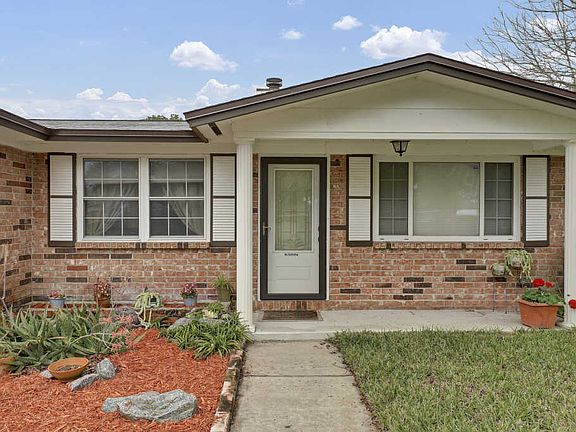3rd image of 8531 Rock Knoll Dr