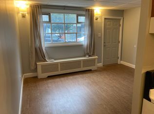 802 S 2nd St #1F, Philadelphia, PA 19147