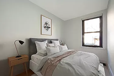 Rented by R New York