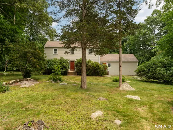 35 Oakridge Drive, Old Lyme, CT 06371