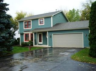 11011 N Cedarburg Rd, Mequon, WI 53092