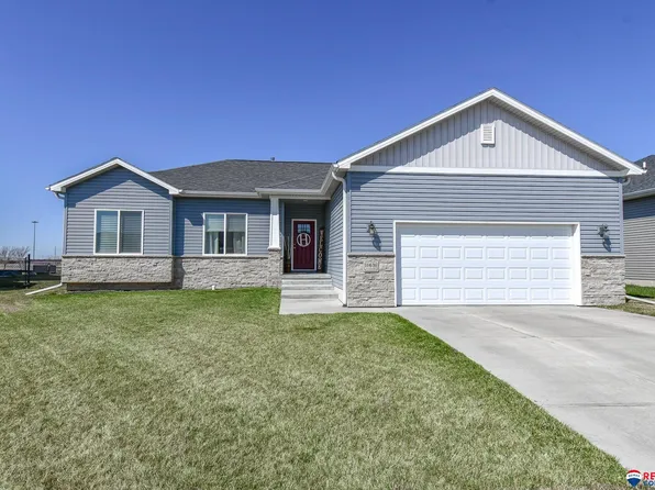 11631 N 142nd St, Waverly, NE 68462
