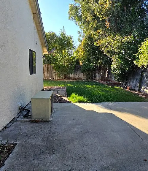 915 Moran Ct — Photo 6