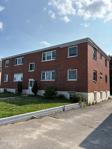623 Quincy Shore Dr Photo 1