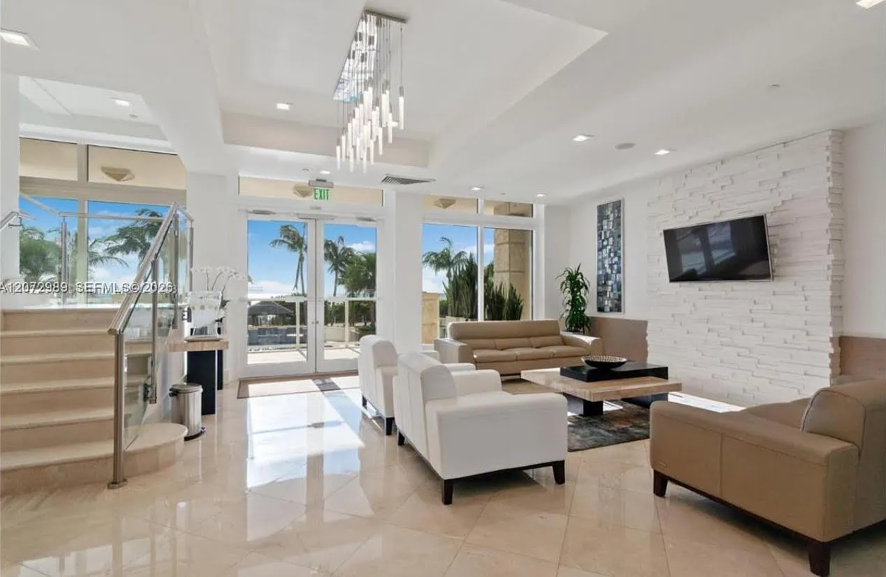 Green Diamond Condo — Photo 3
