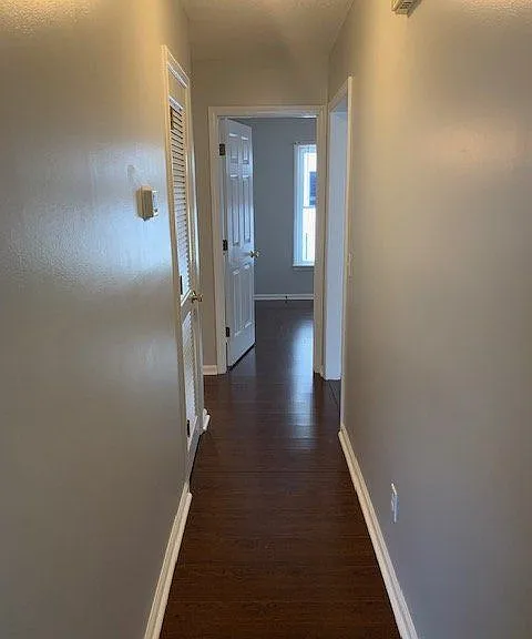 129 W Victoria Ct #E — Photo 6