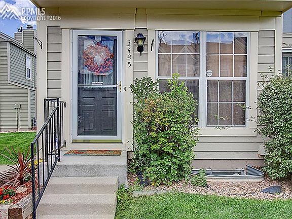 Great end unit location.