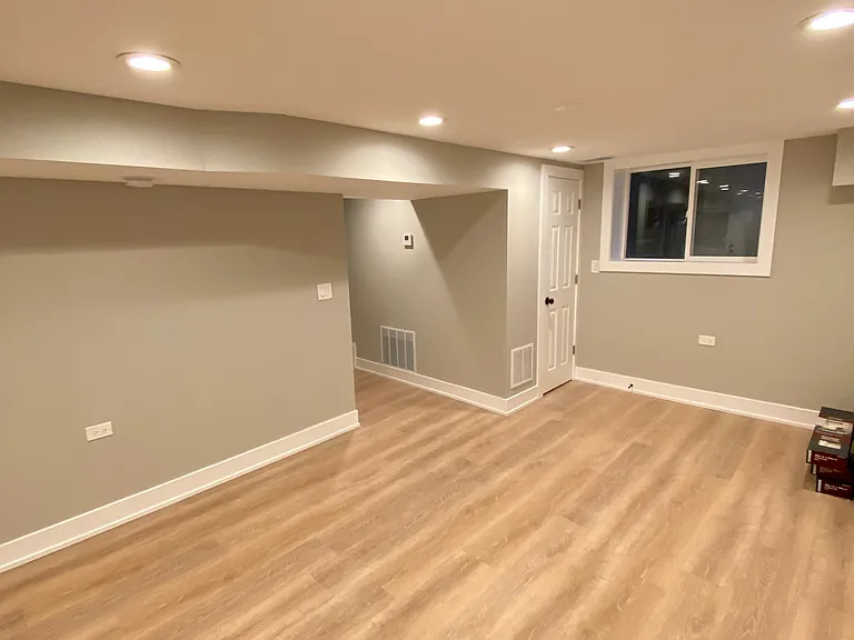 5524 W Sunnyside Ave #G — Photo 15