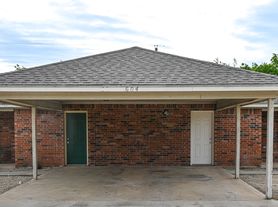 604 N Sewell Dr