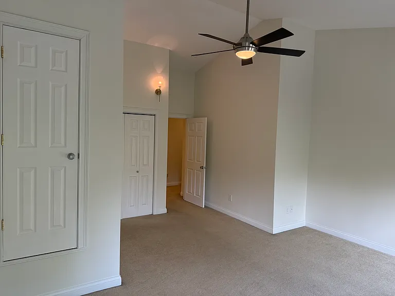 324 Mulberry St — Photo 15