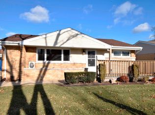 7402 Arcadia St, Morton Grove, IL 60053