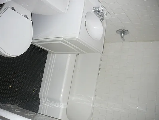 Rented by Kings Court Real Estate | media 35