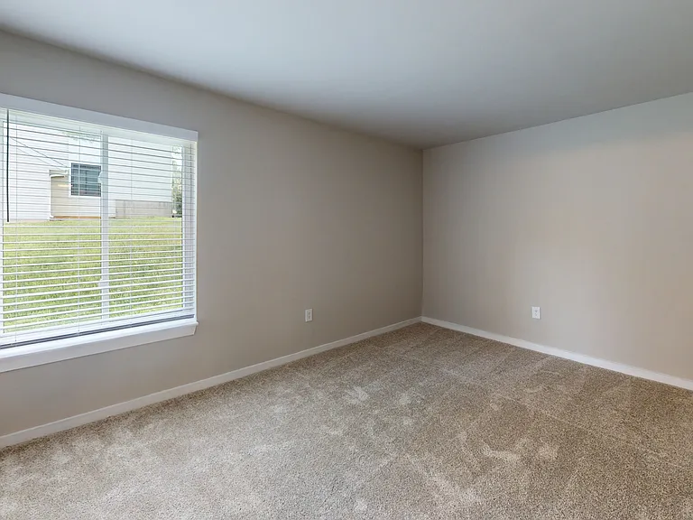 Seneca Place — Photo 38