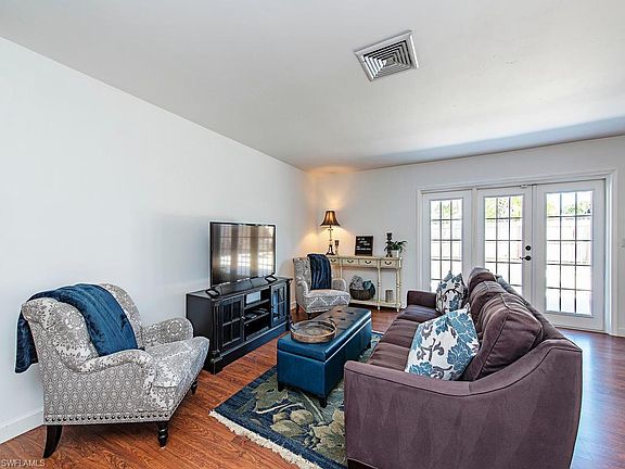 2nd image of 1329 Lake Shore Dr