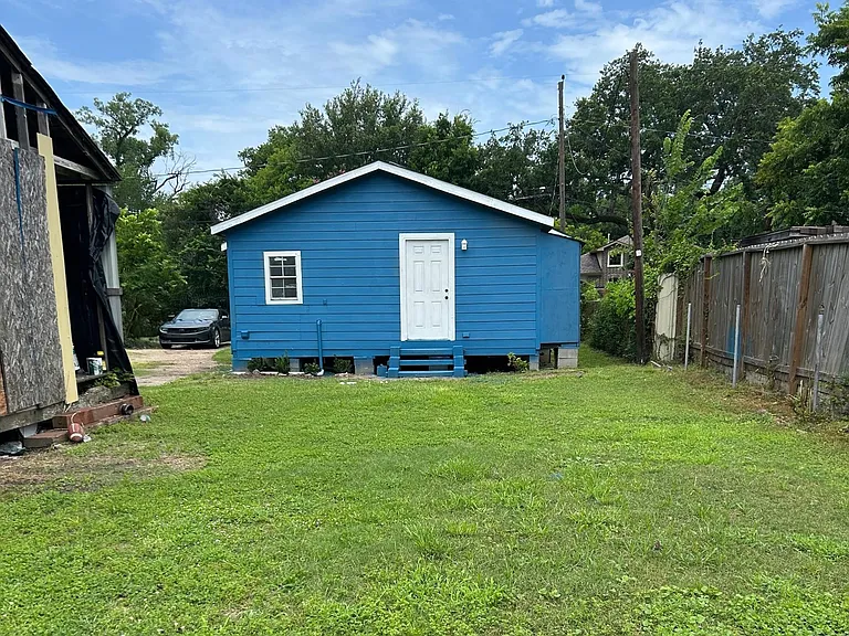 8116 Sandra St — Photo 14