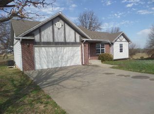 1218 W Vern Ave, Stockton, MO 65785