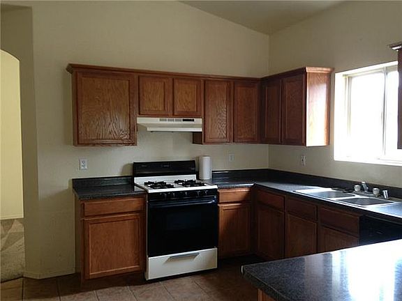 5th image of 106 Desert Sage Ct