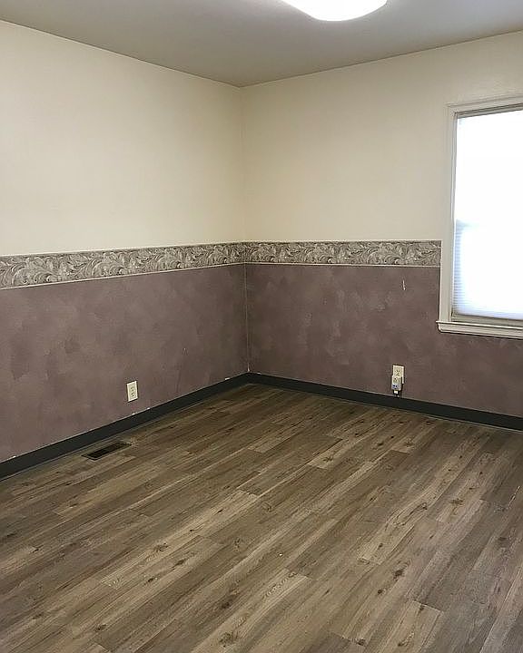 1st image of 219 E 5th Ave