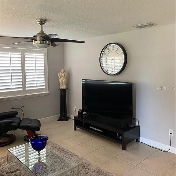 3920 W Laurel St — Photo 6