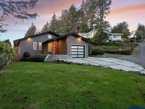 49750 Nescove Dr, Neskowin, OR 97149