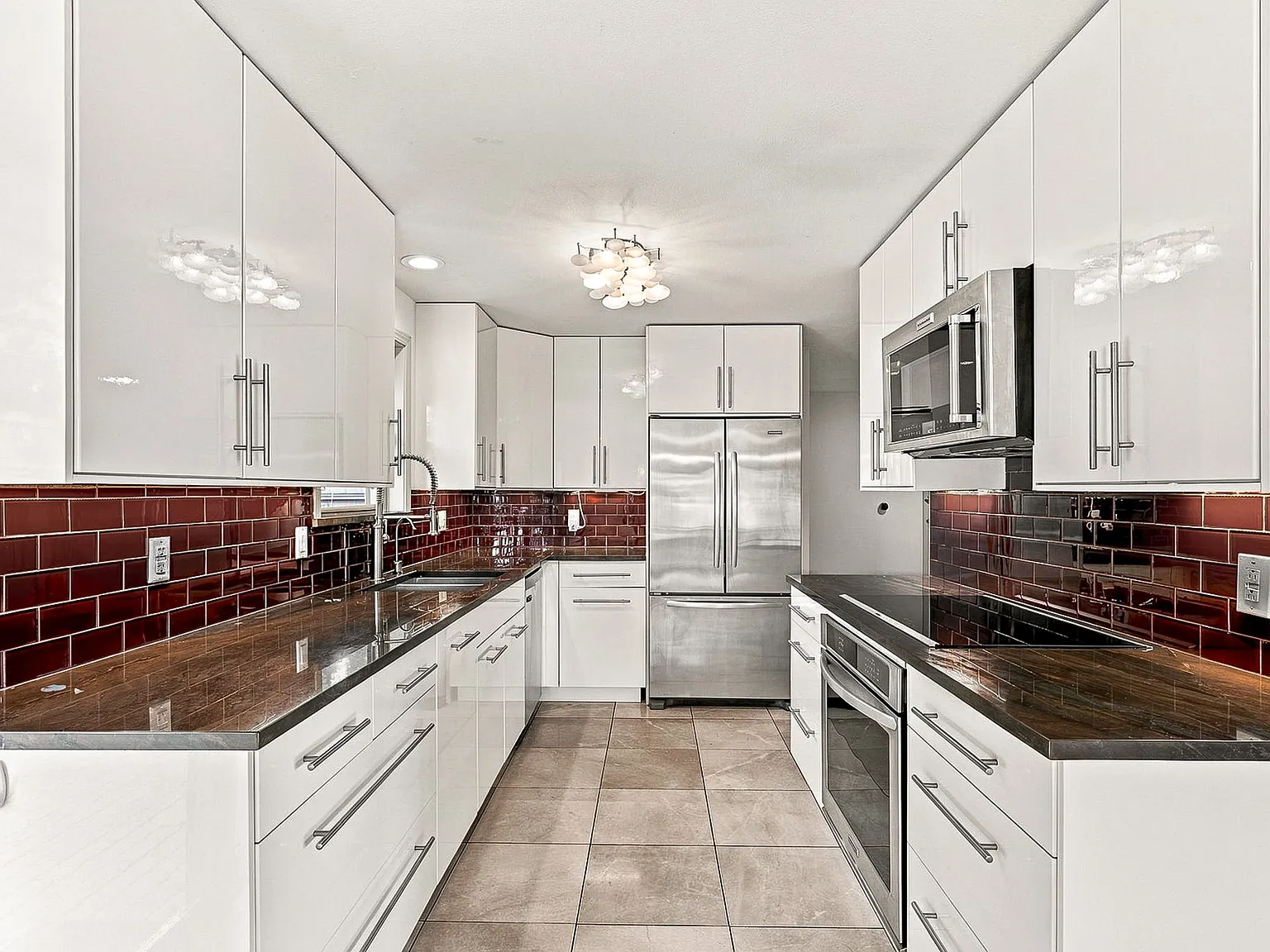 4 bed, 2.5 bath, 2180 sqft, $4,150 — Photo 4