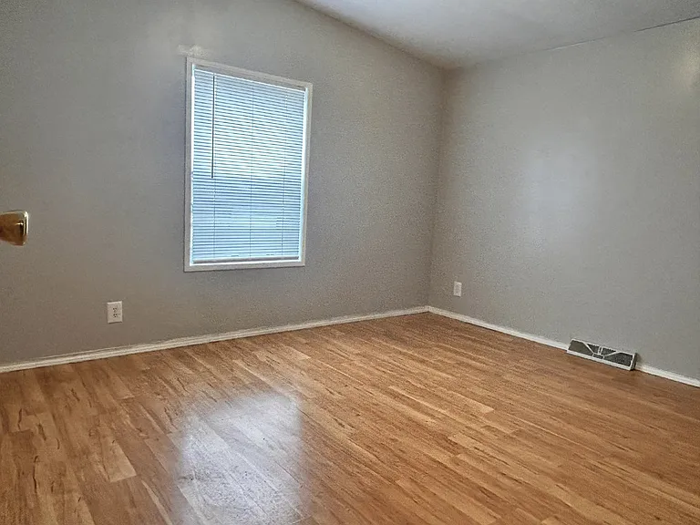 5024 Shamrock Way — Photo 16