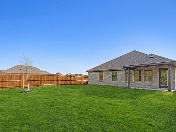 3rd image of 4005 Bailey Way