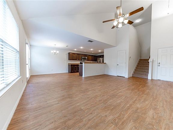 4th image of 765 River Hill Ln