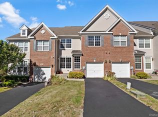 305 Balsam Dr, New windsor, NY 12553