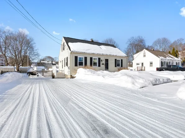 10 Clark St, Danvers, MA 01923