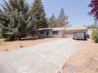 2720 NE Flower Ct, Bend, OR 97701