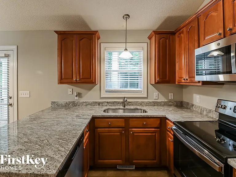 101 Ayden Dr — Photo 6