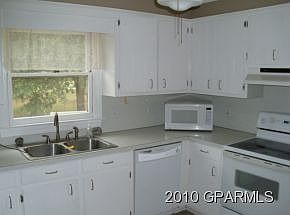 2nd image of 204 Louis St