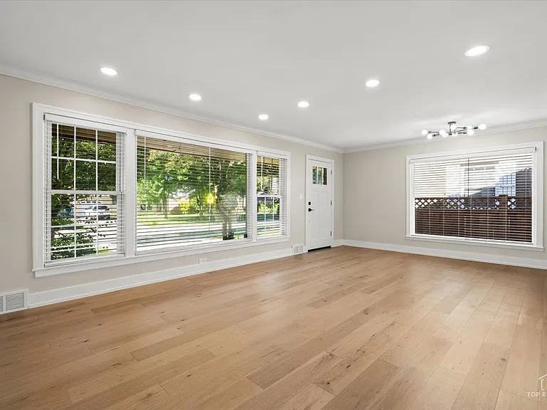 463 Longfellow Ave — Photo 6