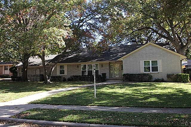 1st image of 10436 Creekmere Dr