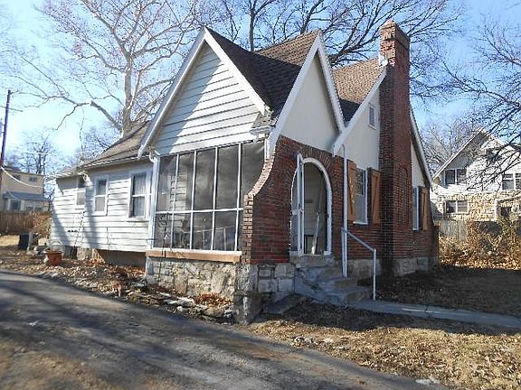 2nd image of 1419 E 78th St
