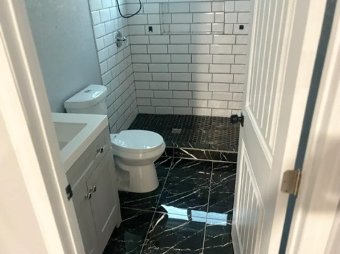 2 bed, 700 sqft, $1,835 — Photo 2