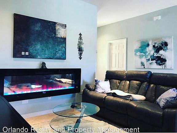 3rd image of 10368 Fallsgrove St