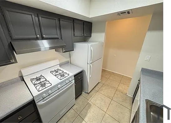 2883 Wheelwright Dr #6 — Photo 6