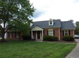 9815 Ridgemore Dr, Charlotte, NC 28277