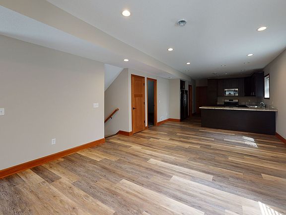 2nd image of 1014 13th Ave SE Unit 2