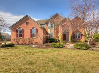 1482 McLaine St, Canton, MI 48188