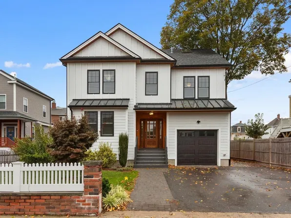 54 Pleasant St, Medford, MA 02155