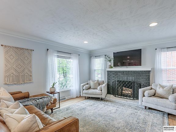 4th image of 4506 Shirley St