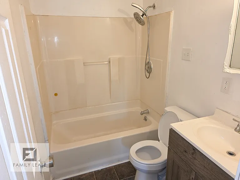 825 Saint Monica Dr — Photo 21